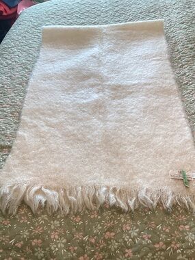 Hudson Bay Company liberty Cream Mohair/Wool Fringe Throw/Wrap Scotland
